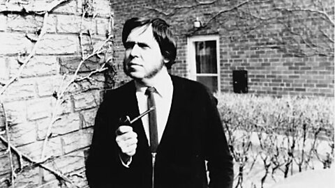Joe Scott reports a UFO during a radio show with UFOlogist Henry McKay, broadcast interrupted, 1973