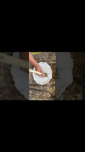 Upcycling on a Budget / Glass Plate from the Thrift Store to a Unique Decor Piece