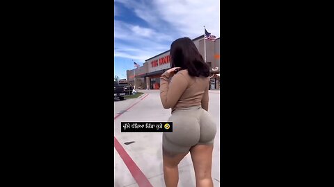 fitness girl capture in mall