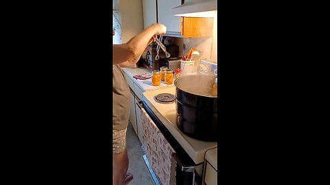 Part 5 of canning peaches