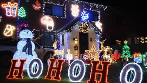 Vizinhos fazem guerra de luzes de Natal