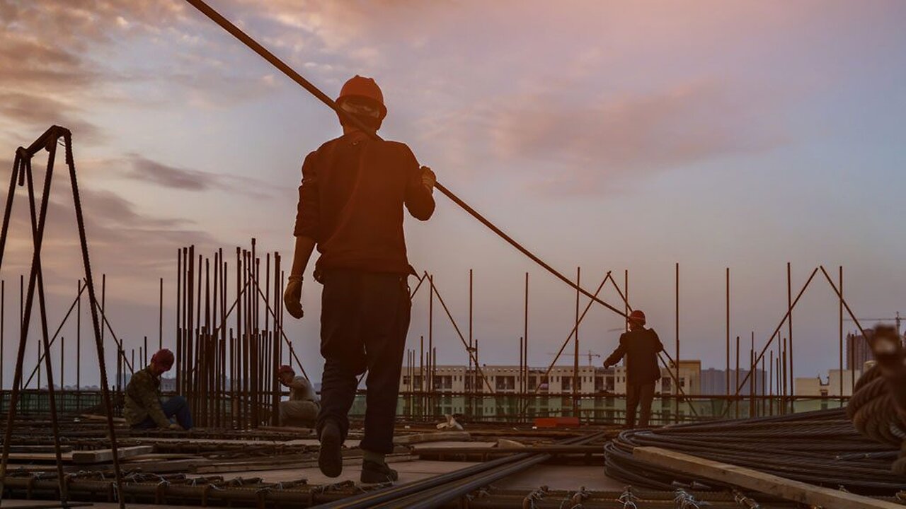 "US Job Growth Slows to 114K in July as Unemployment Unexpectedly Rises"