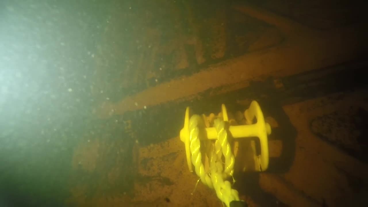 Killer Clown Case: Detectives search for car underwater