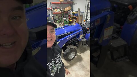Solectrac Tractor IN THE HOUSE!! What Questions Do You Have?