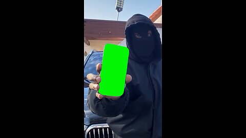 “What Do You Think of That?” Kanye’s Phone | Green Screen