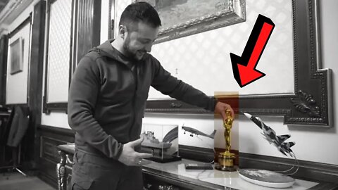 In The Meantime in Ukraine... You Can't Make This 🤬 UP!