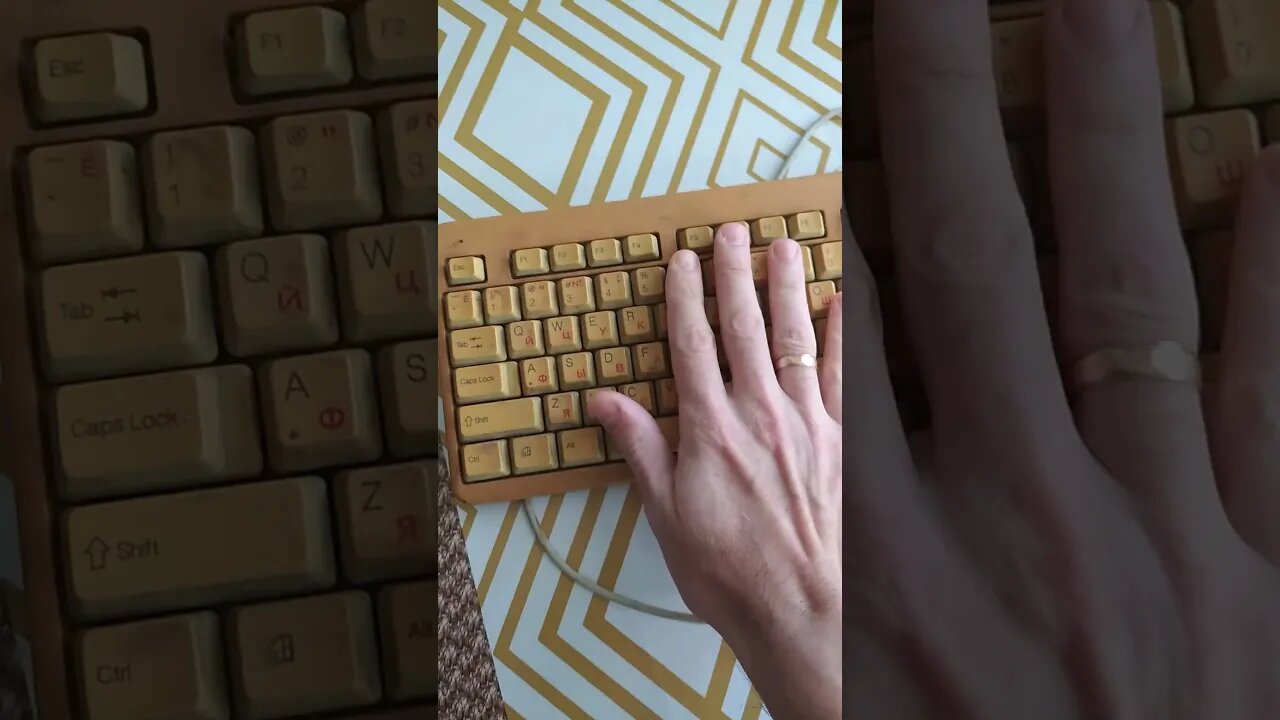 А вот и оч старая клава к компу из прошлого видео 📺🖥️⌨️🖱️ #PS/2
