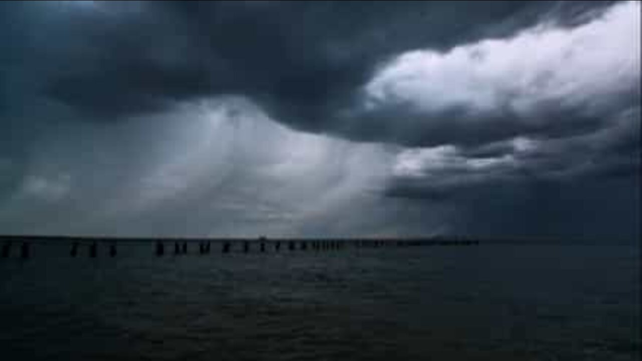 Ett tidsförlopp av en magiskt vacker storm