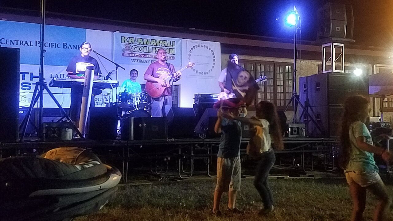 Maoli at Sacred Heart Bazaar 2017