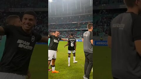 🚨TCHÊ TCHÊ FESTEJADO PELOS COMPANHEIROS! 🔥