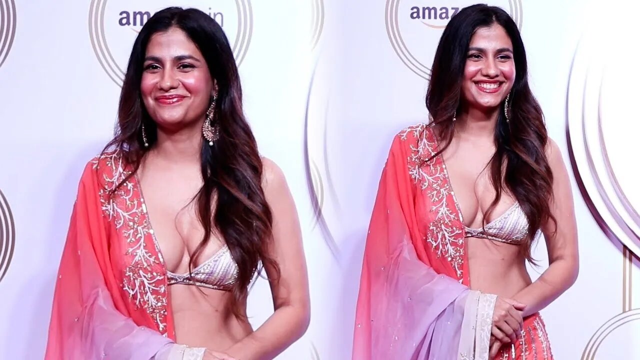 Shreya Dhanwanthary Raises The Temprature In Deep Neck Arrive At Lokmat Most Stylish Awards 2023 😍🔥