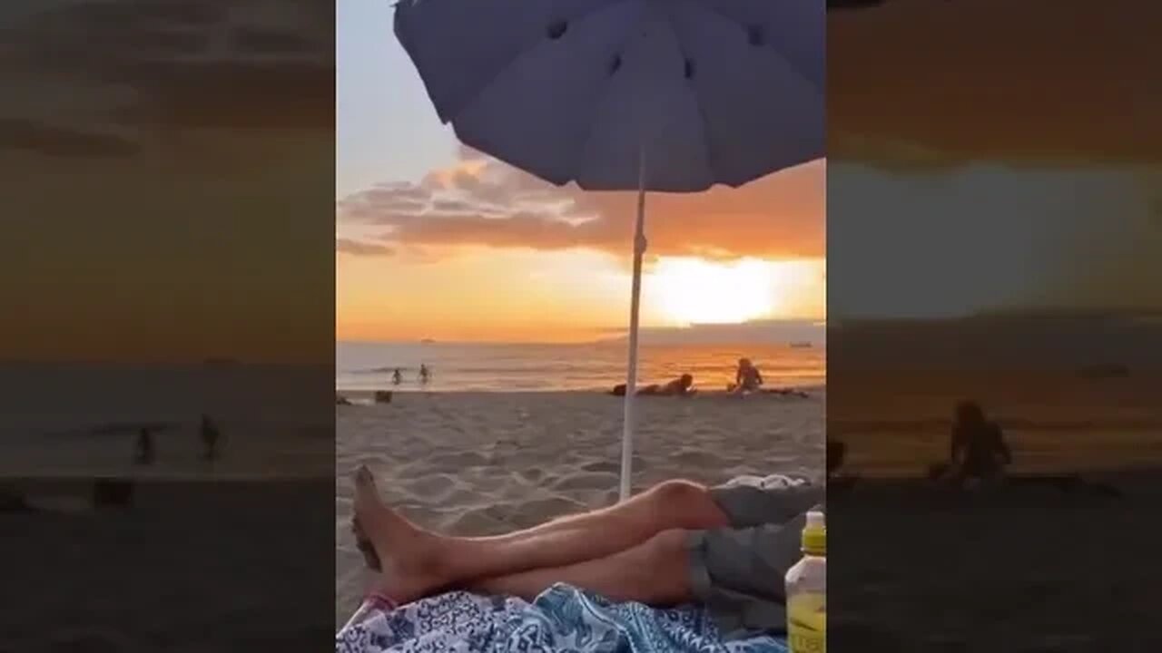 Opening of the beach party ☺️🥳.. Singing until sunset and then the DJ set and second speaker came o