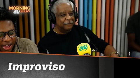 Olha só esse improviso do Fundo de Quintal!