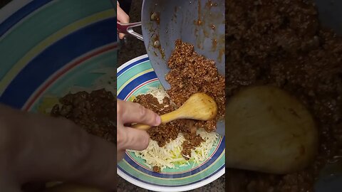 Spaghetti Squash Taco Salad | 60 Second Organic #spaghettisquash #tacosalad