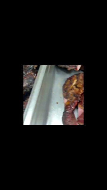 Ribs, ribs & more ribs | @peachcobblecafe on IG 🍖👍🏽😋🇺🇸 #shorts #ribs