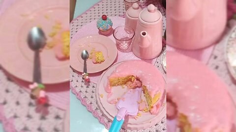 Objetos rosa casa decorada .