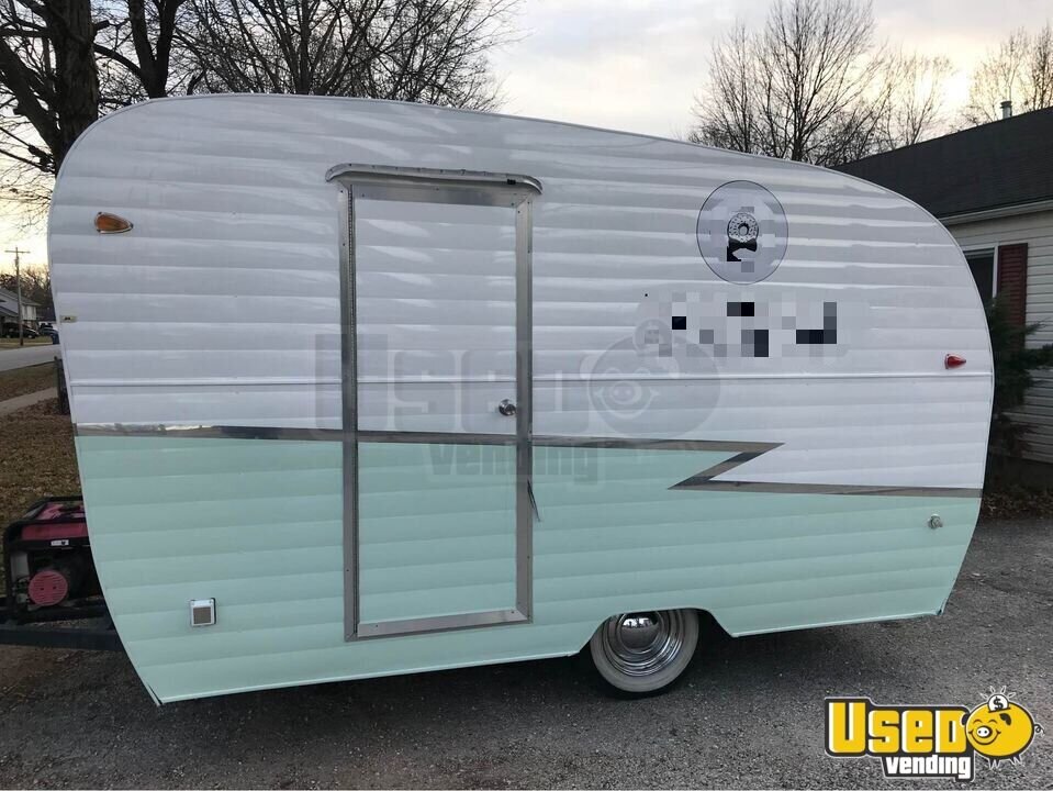 Vintage Camper / 8' x 12' Concession Trailer Conversion for Sale in Missouri