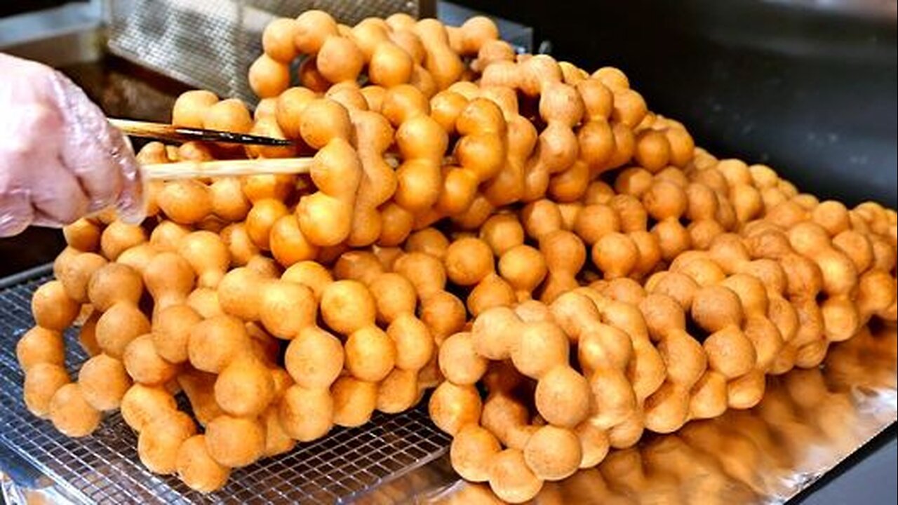 New York Food - CHEWY MOCHI DONUTS The Dough Club Manhattan NYC