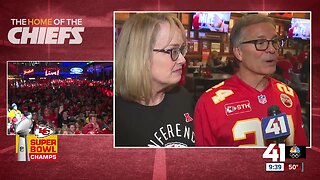 Fans celebrate Super Bowl win at local restaurant