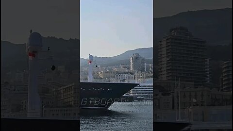 "Octopus" megayacht and BMW 750iL why not? #bme #bmw750 #octopus #paulallen #msft #microsoft #lurss