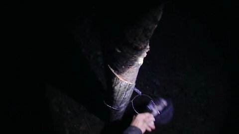 Quantos pedaços de borracha a máquina de rosquear de borracha elétrica pode cortar em 17 minutos?