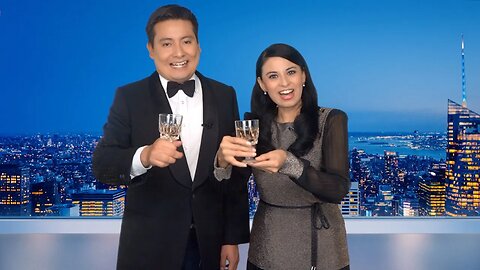 ¡Feliz 2023 les desea NTD! Les mostramos el detrás de cámara con Eduardo y Mayra