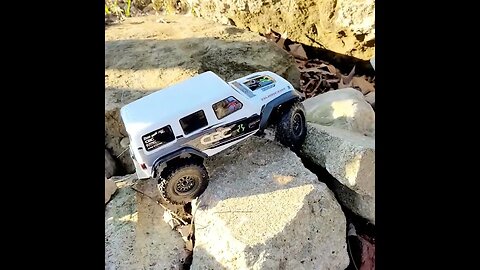 we got a 2nd #scx24 #rubicon stock run on a the Start of our crawler course ...