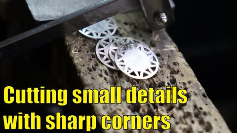 Cutting small and crisp corners with a jeweler saw