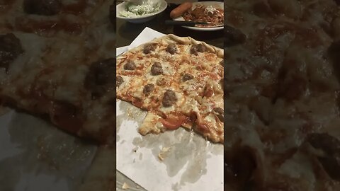 BEST Pizza In the WORLD! 🍕🌎