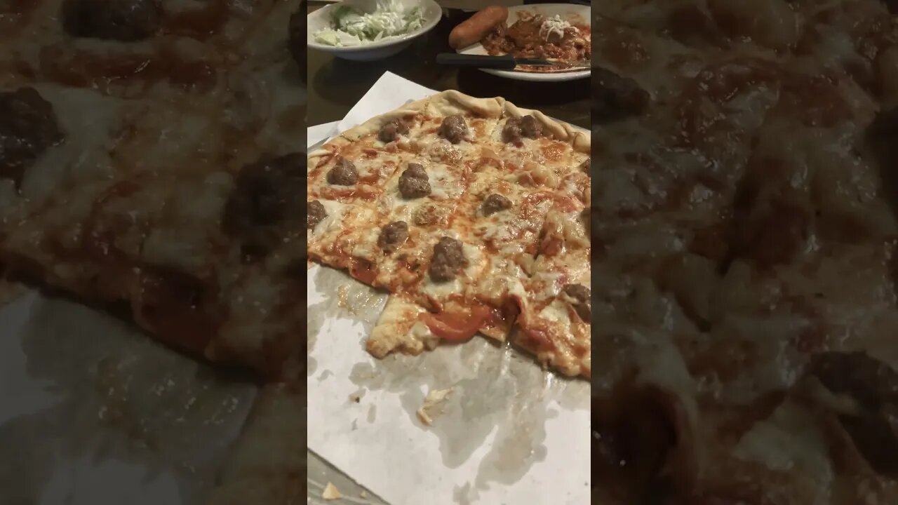 BEST Pizza In the WORLD! 🍕🌎