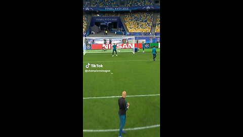 All eye on him 👀 #Ronaldo #championsLeague #