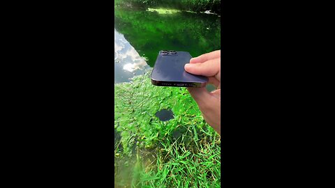 This iphone in the water