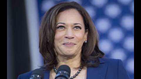 Kamala Harris Says She Wants to ‘Work Together’ to Solve the ‘Climate Crisis’ Five Times in 30 sec