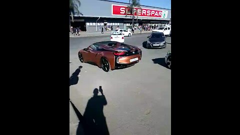 Flashy cars, parties, cash payouts - all part of Ladysmith investment scheme (wvj)