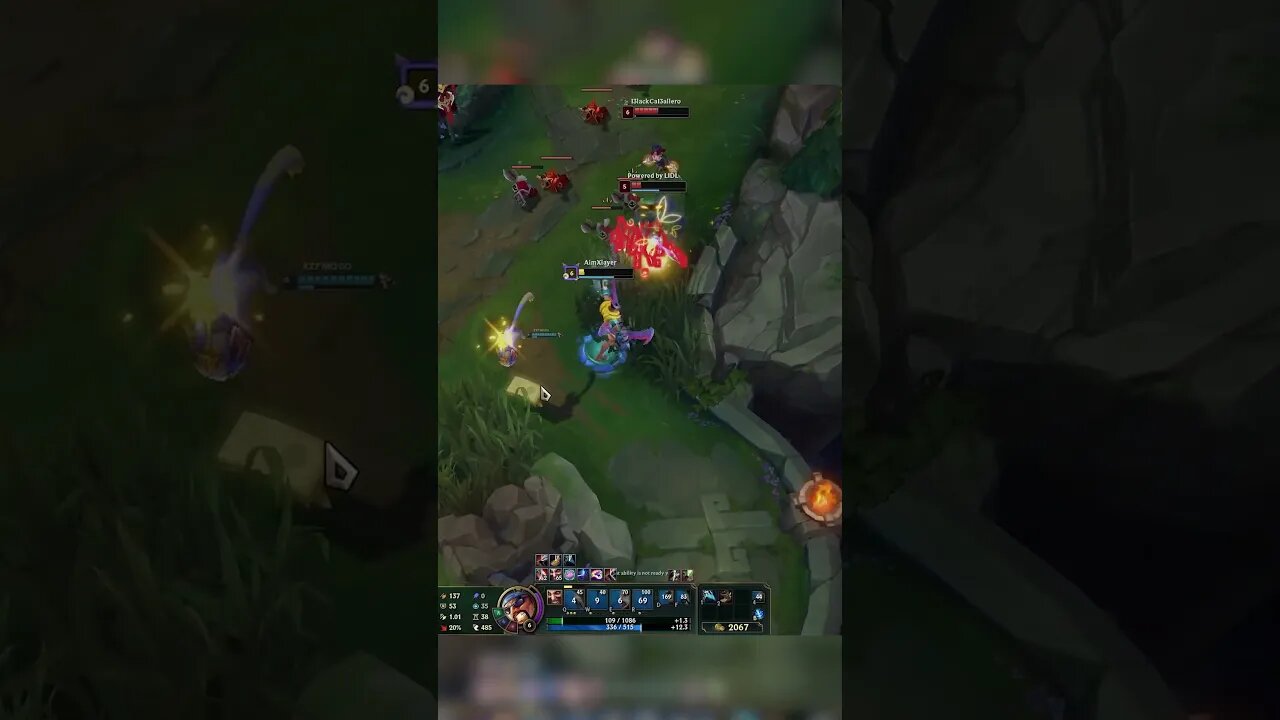 The Art of Spinning Axes ! - League of Legends #shorts