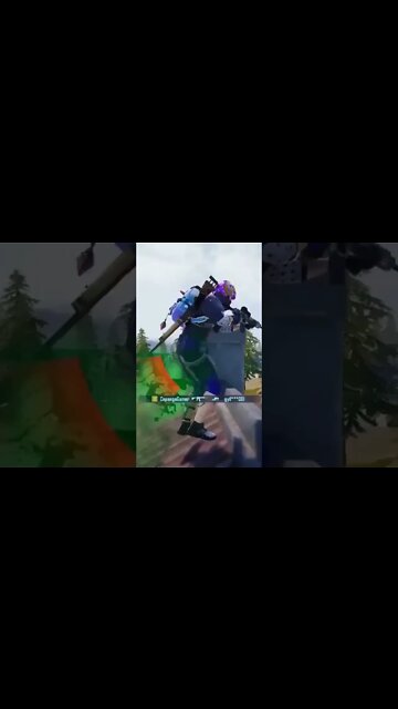 Jogando PUBG Mobile.