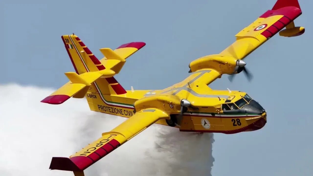Conheçam o Canadair CL-215 e o CL-415 = Meet the Canadair CL-215 and CL-415 #canadair #bombers