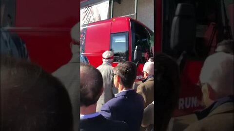Herschel Walker TOUR BUS rolls up to Georgia senate rally Legacy PAC , Veterans for Trump 11/19/22
