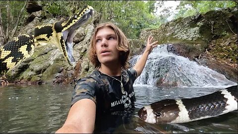 Solo Survival on SNAKE ISLAND - Hunting The Worlds DEADLIEST Snakes!