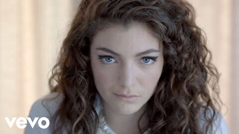 Lorde_-_Royals_(US_Version)(1080p)