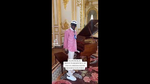 Flava Flav is talented 👏 in France 🇫🇷