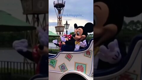 This happened 😂 #disney #mickeymouse #funny #lol #disneyfails #disneyfunny