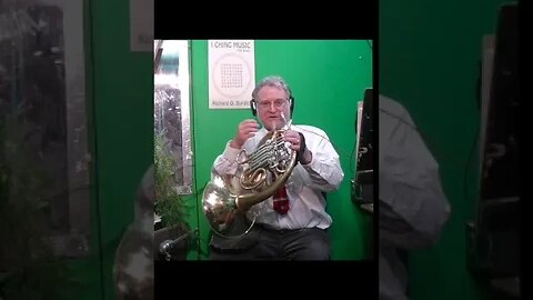 Richard Burdick connects his voice to get #MUSIC on the #Frenchhorn for #students #shorts