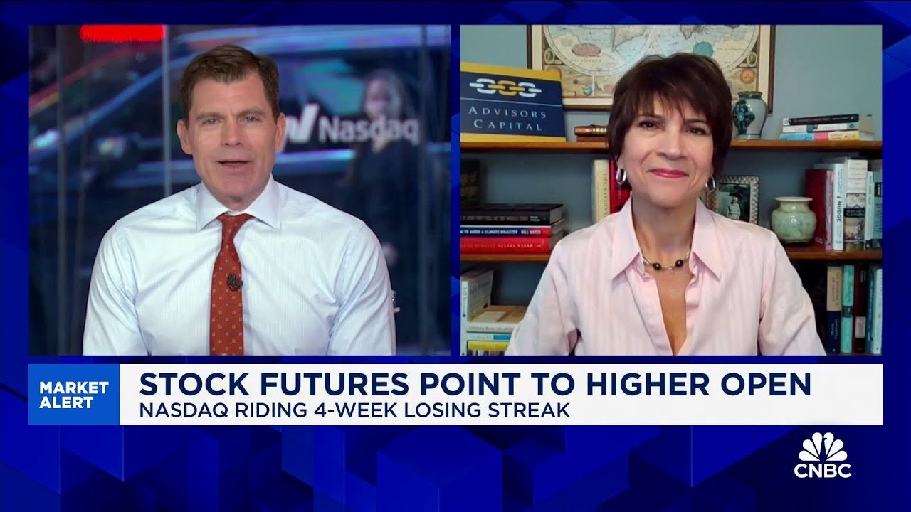 The aggregate picture is still pretty supportive of equities, says Advisors Capital’s JoAnne Feeney