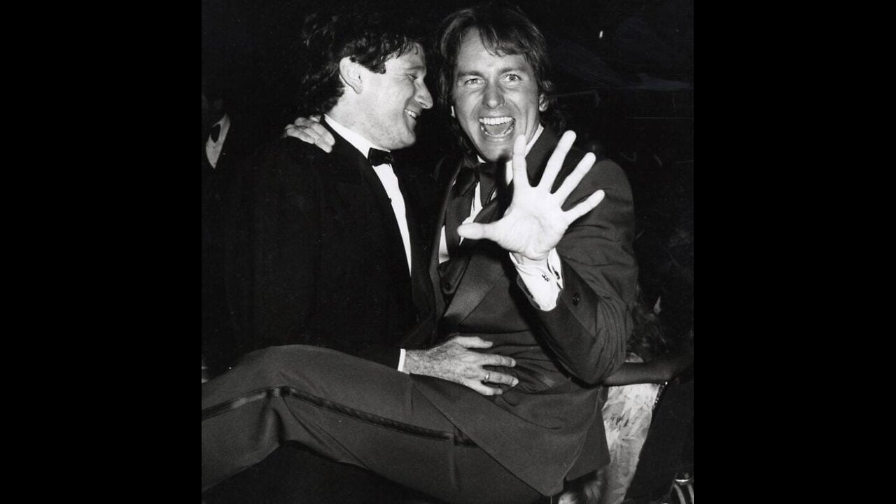 Governor Ron Desantis Rumored To Be John Ritter ( LISTEN. 👂 TO VOICE )