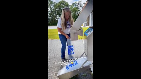 funny moments ice machine prank !!!!!