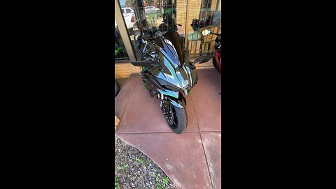 Kawasaki Ninja H2 Walk Around (326HP)