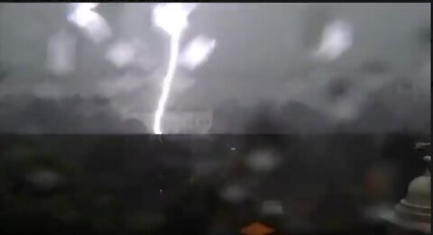 Multiple People in Critical Condition After Lightning Strike Outside White House