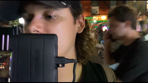 Sonic calls the cops again