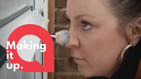 MUA carries out an appointment through letterbox to avoid Coronavirus